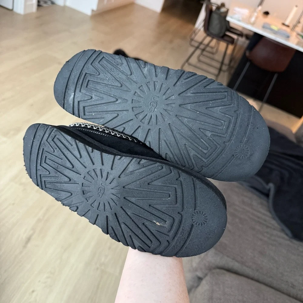 UGG Tazz Slippers - Picture 13 of 15